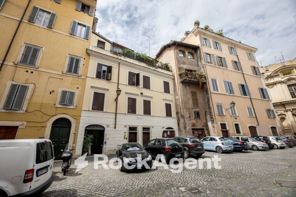 Appartamento di lusso di 101 m² in vendita Piazza Costaguti, 36, Roma, Lazio