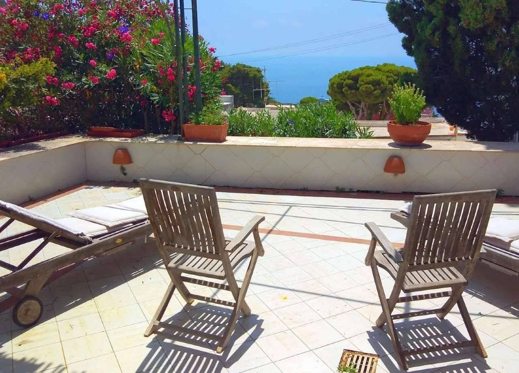 4 room luxury Villa for sale in via Croce, Capri, Campania 129308803