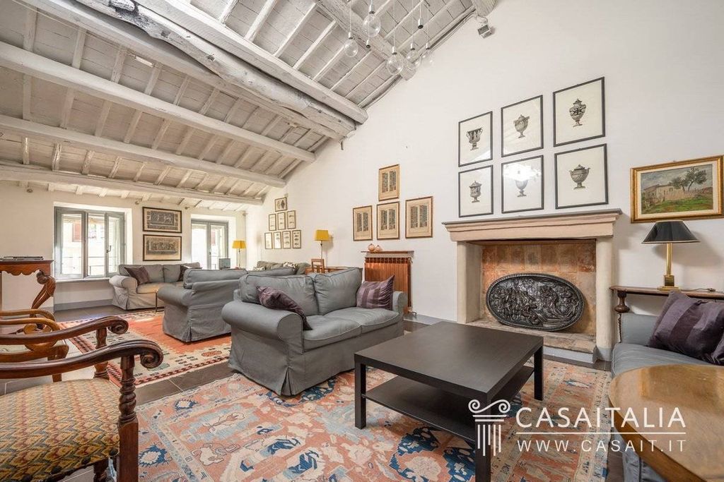 Apartament 5 camere, 270 m²