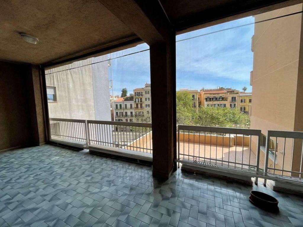 Appartamento di prestigio in vendita via Marchese Ugo, Palermo, Sicilia