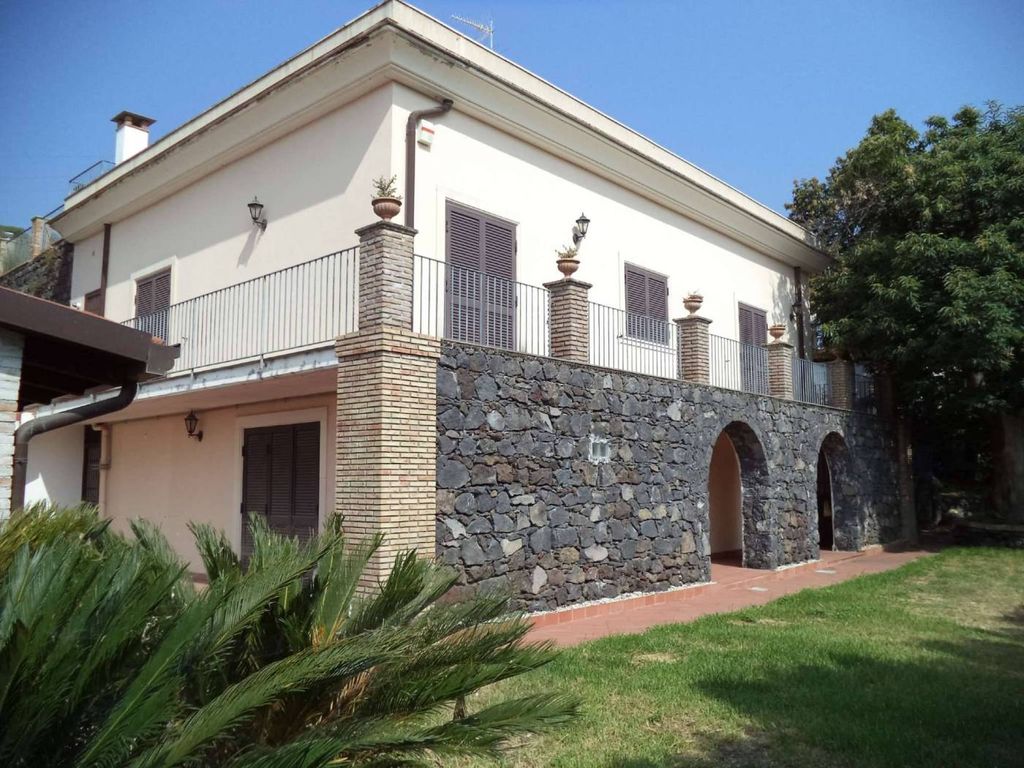 Prestigiosa villa di 330 mq in vendita, via Dietro Serra, Viagrande, Catania, Sicilia