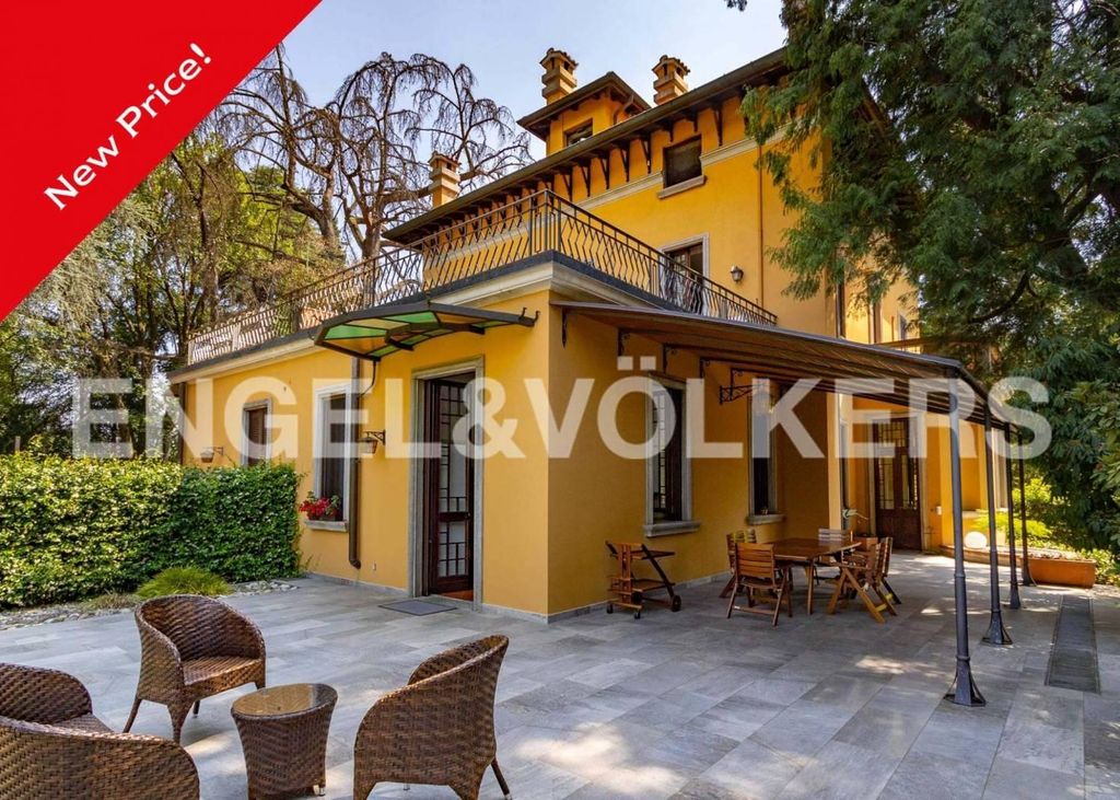 Villa / Chalet de lujo de 470 m2 en Via Bruno Colombo, Somma Lombardo