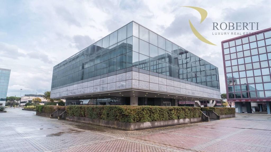 Luxuriöse Wohnanlage zu verkaufen Via Umberto Quintavalle, 16, Rom