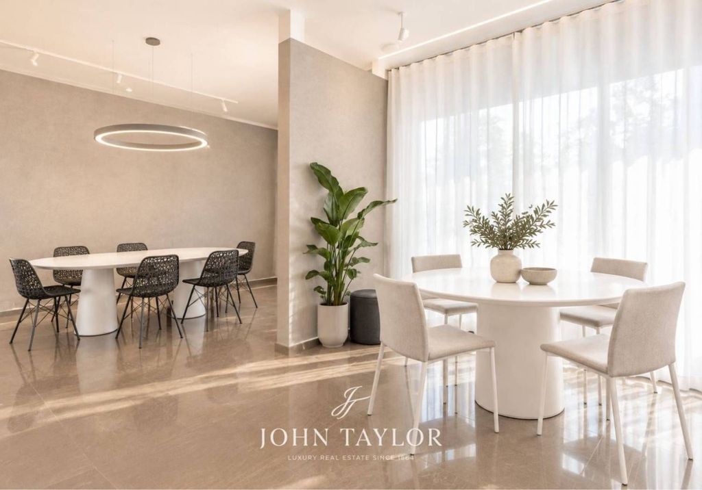 Διαμέρισμα 4 δωματίων, 265 m²