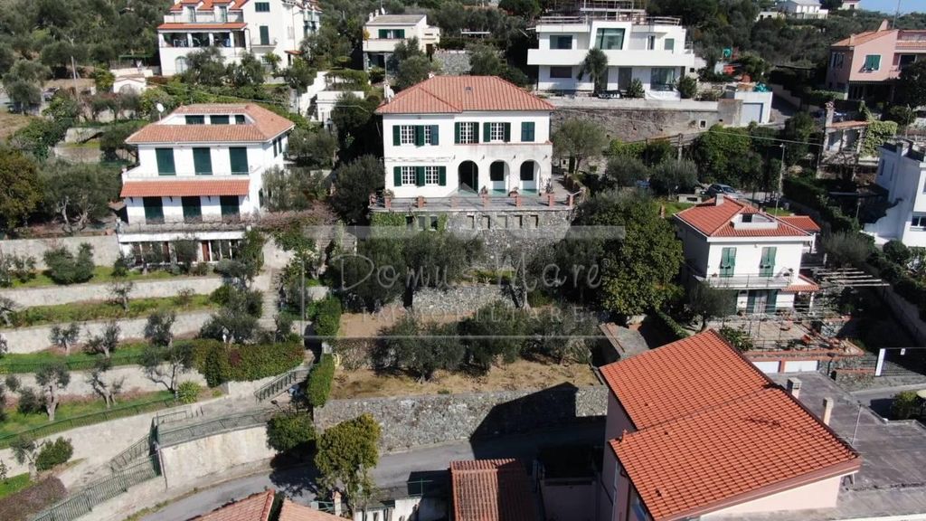 Villa di 282 mq in vendita Via Giovanni Lanfranco, 61, Albisola Superiore, Savona, Liguria