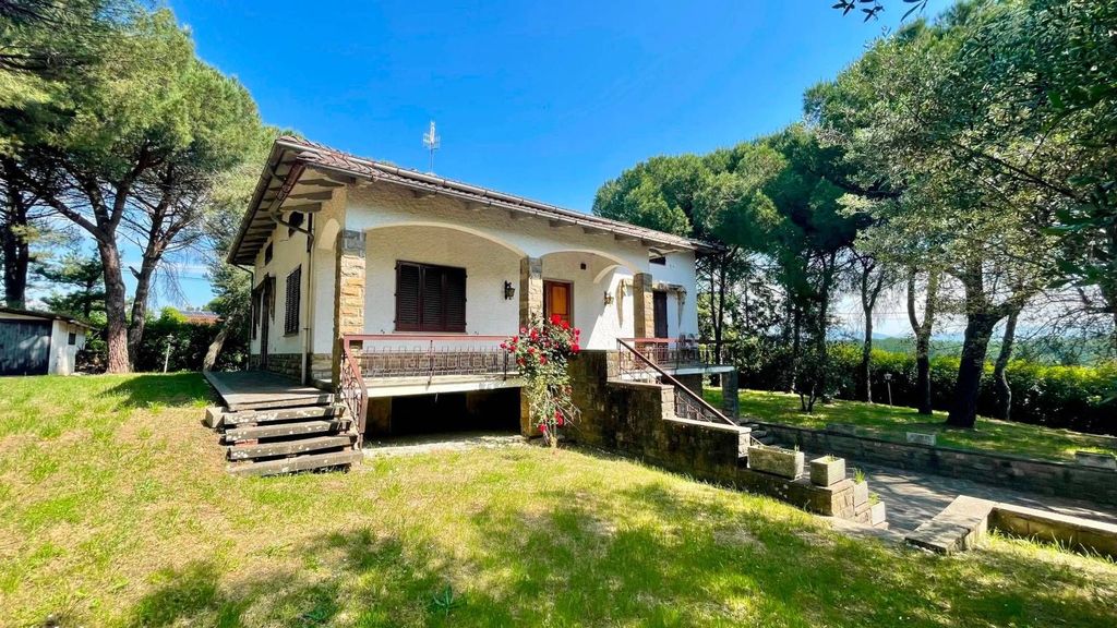 Villa di 345 mq in vendita Quarrata, Italia