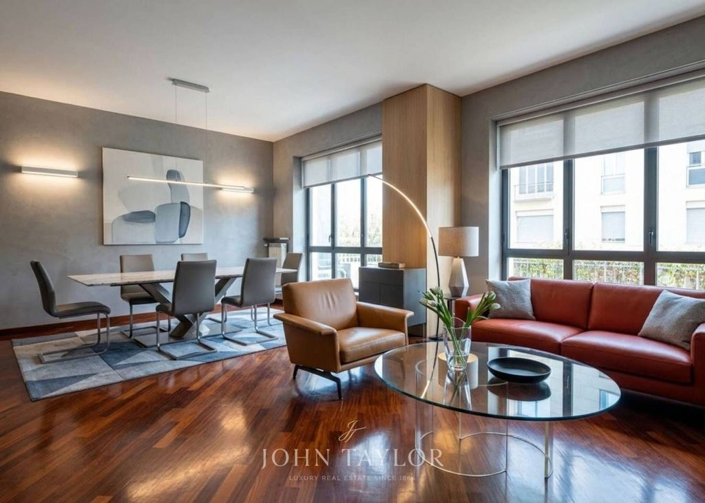 Престижная квартира 155 м2 в продажа Via Giuseppe Frua, Милан, Lombardia