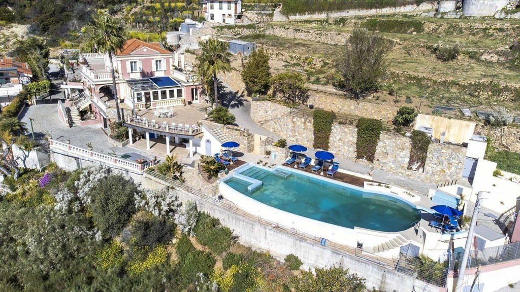 Villa di 460 mq in vendita Strada termini, 133, Ospedaletti, Liguria