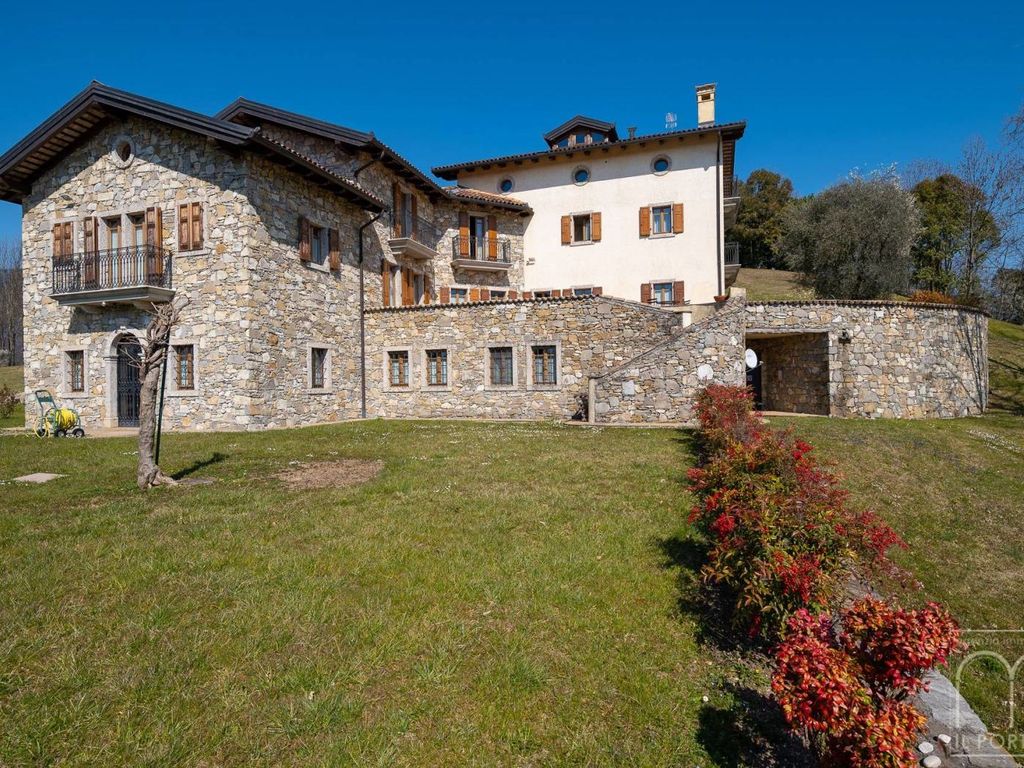 Prestigiosa villa in vendita Via Bueriis, 10, Tarcento, Udine, Friuli Venezia Giulia