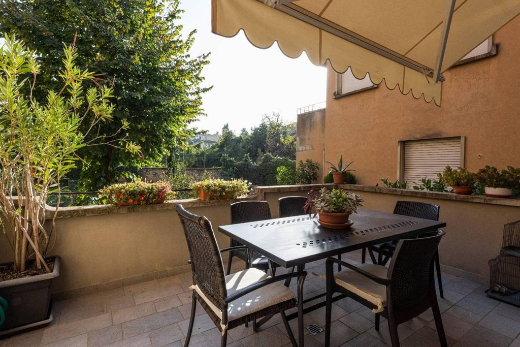 Prestigioso appartamento in vendita Via Dante da Castiglione, Firenze, Toscana