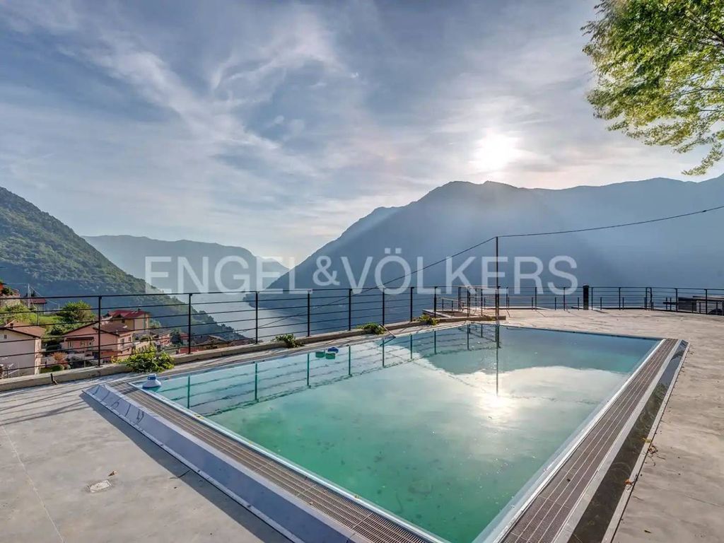 3 room luxury Apartment for sale in Via del Tivano, Nesso, Provincia di Como, Lombardy