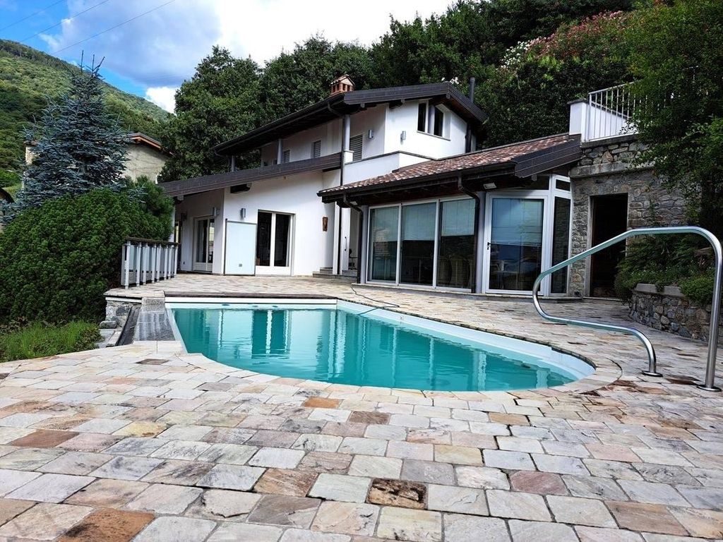 Villa in vendita Località Cerviano, Gravedona, Como, Lombardia