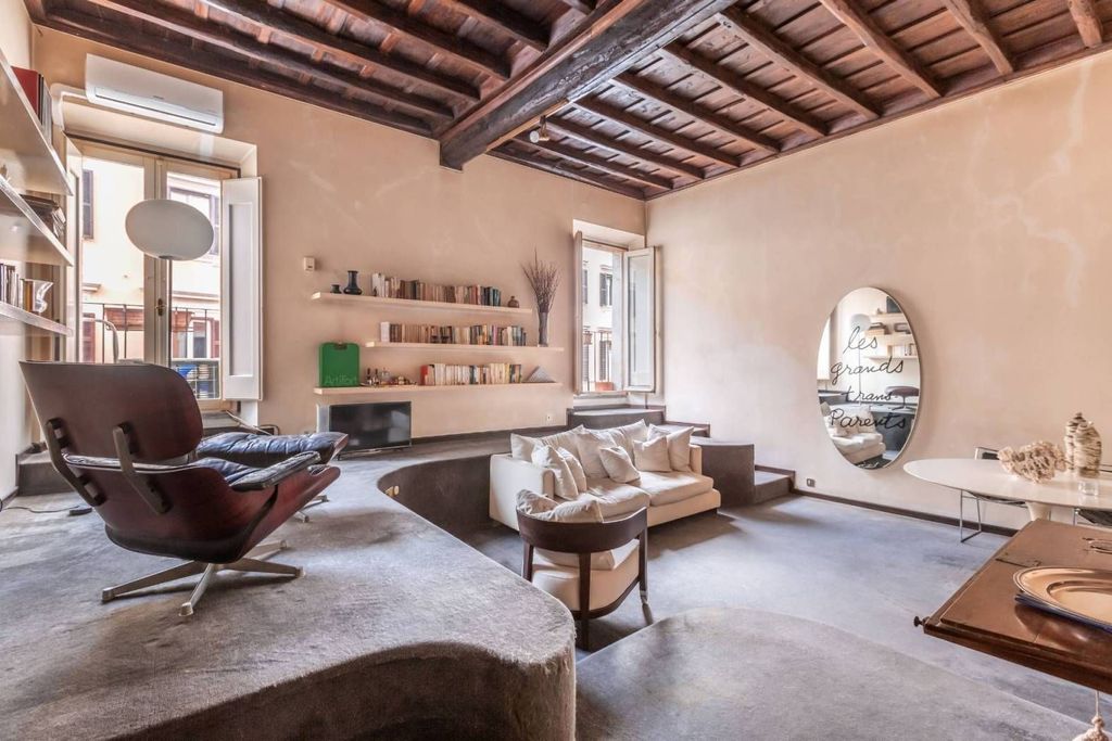 Престижная квартира 160 м2 в продажа Via Garibaldi, Рим, Lazio