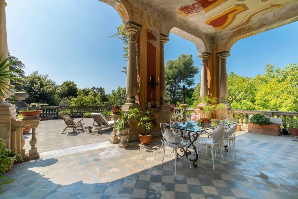 Casa di lusso di 600 mq in vendita via cinque maggio, Genova, Liguria