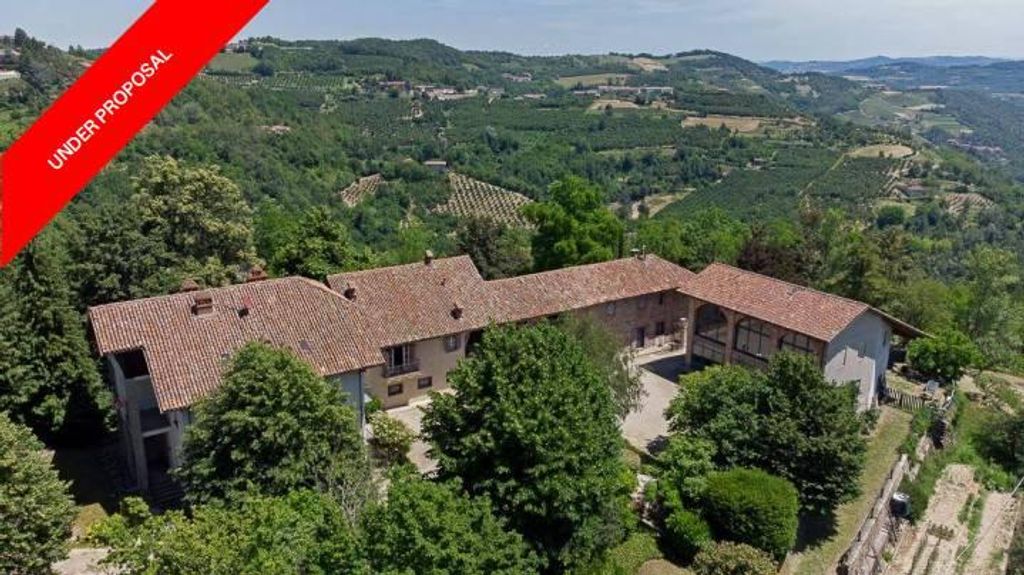 Villa di 1250 mq in vendita Località Castellengo, Benevello, Cuneo, Piemonte