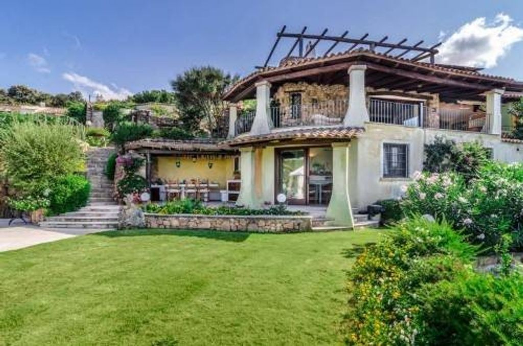 Esclusiva villa in vendita Via Vaddi di Jatta, Baja Sardinia, Sardegna