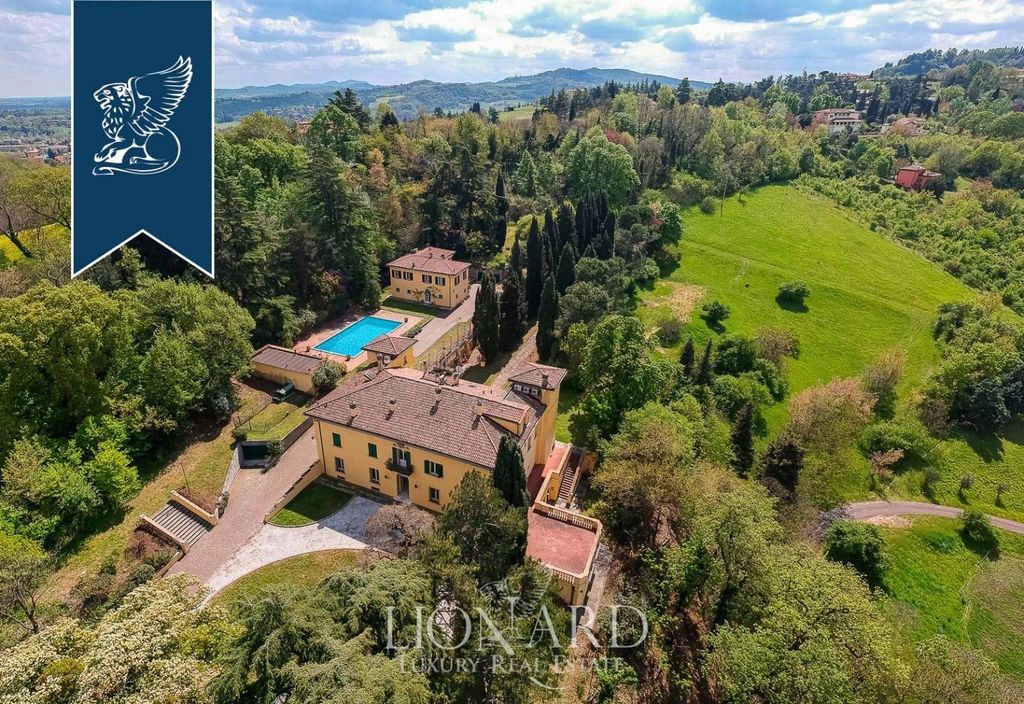 Prestigiosa villa di 2000 mq in vendita, Bologna, Emilia-Romagna