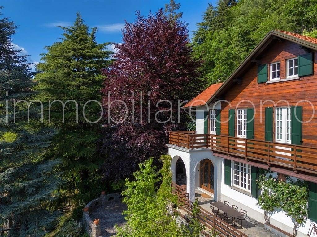 Prestigiosa villa di 230 mq in vendita Via ai Piani, Brunate, Lombardia