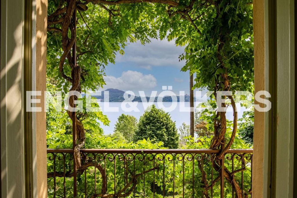 Esclusiva villa in vendita Via Sempione, 13, Meina, Piemonte