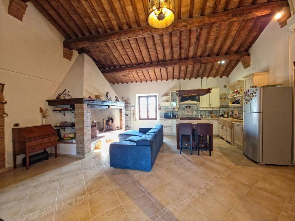 Appartament ta' 3 kamra, 239 m²