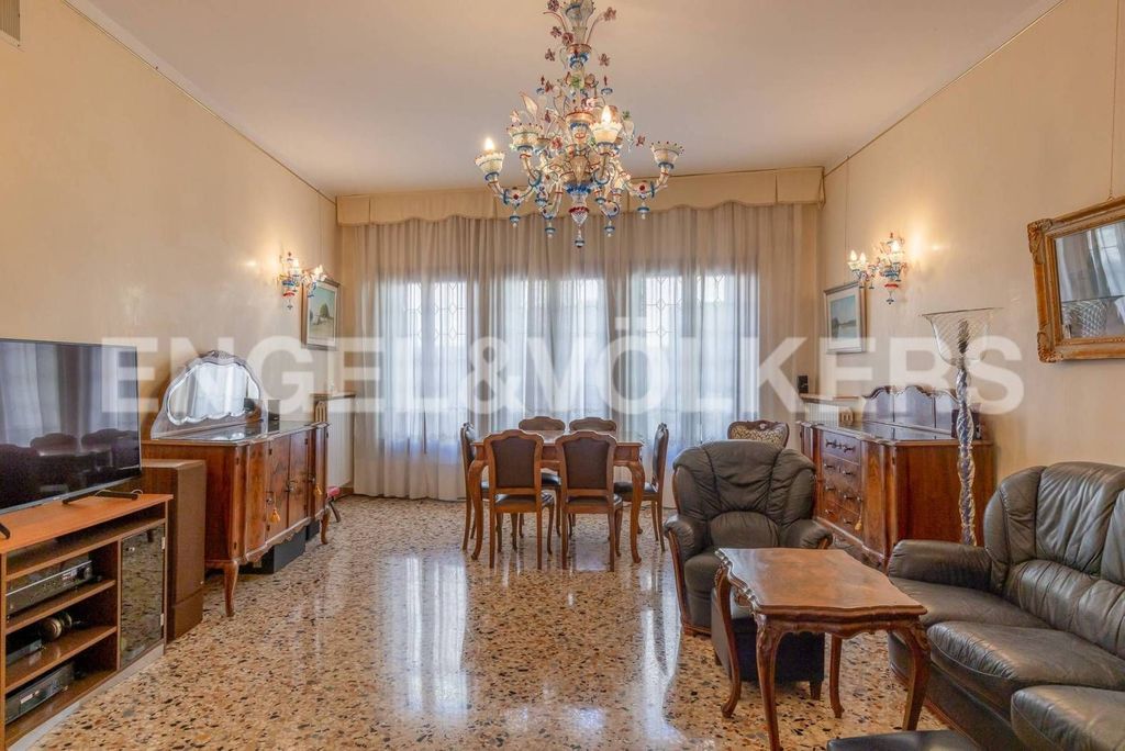 Prestigioso appartamento in affitto Campo Santa Maria Formosa, Venezia, Veneto