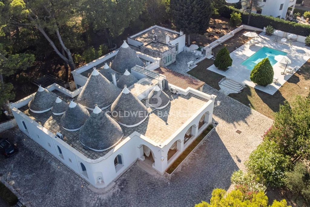 Esclusiva villa di 650 mq in vendita Viale delle Acacie, 10, Fasano, Brindisi, Puglia