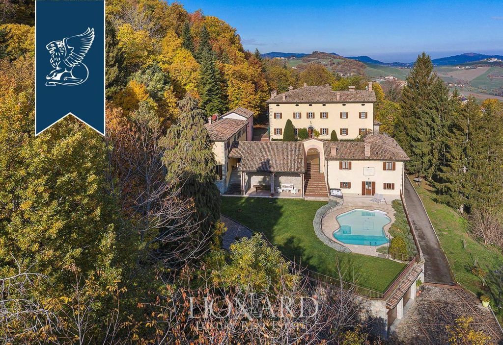 Prestigiosa villa in vendita Pavullo nel Frignano, Italia