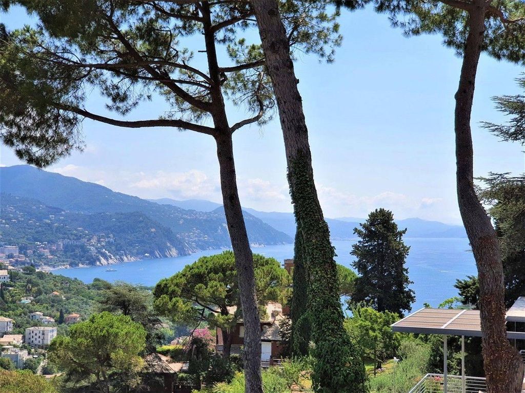 Luxury Villa for sale in Via Del Mandraccio, 1, Rapallo, Provincia di