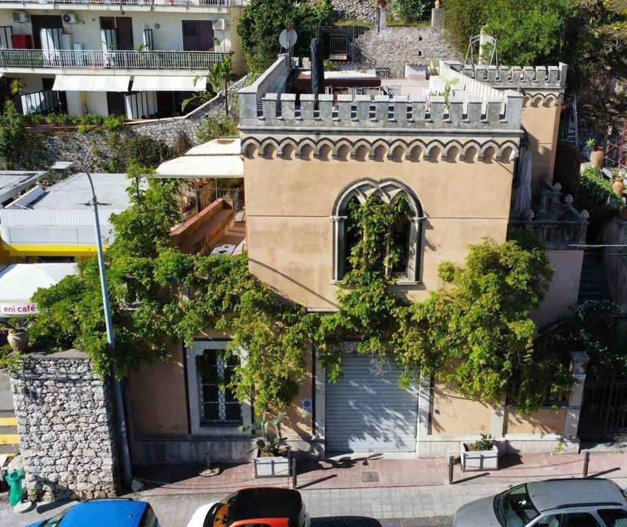 Villa di 300 mq in vendita Via Pirandello, 59, Taormina, Sicilia