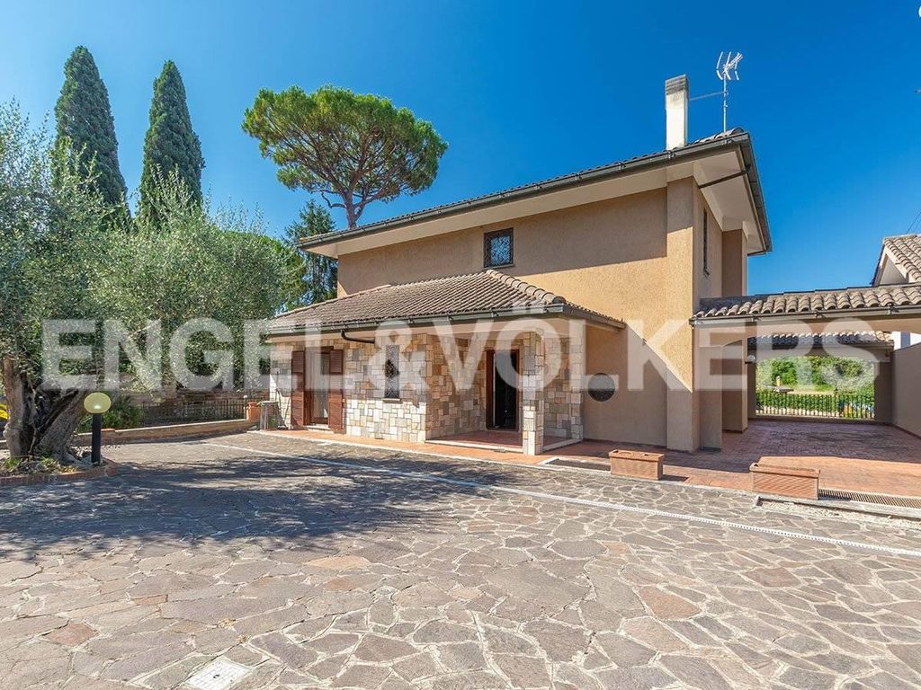 Villa in vendita Via della Nocetta, Roma, Lazio