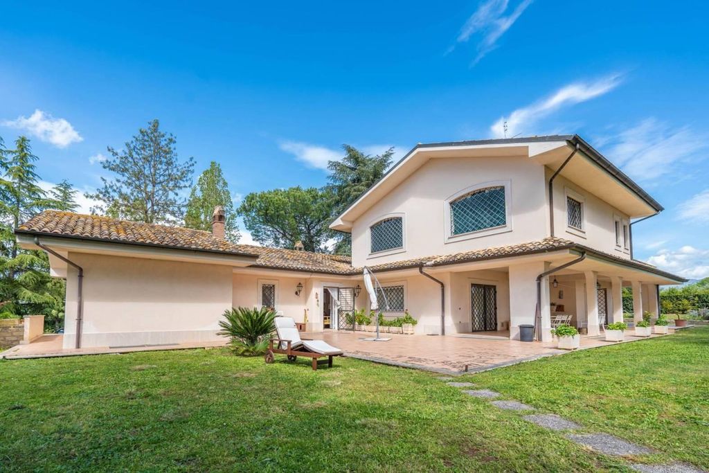 Prestigiosa villa di 416 mq in vendita Via Colle Fattore, Gallicano nel Lazio, Lazio