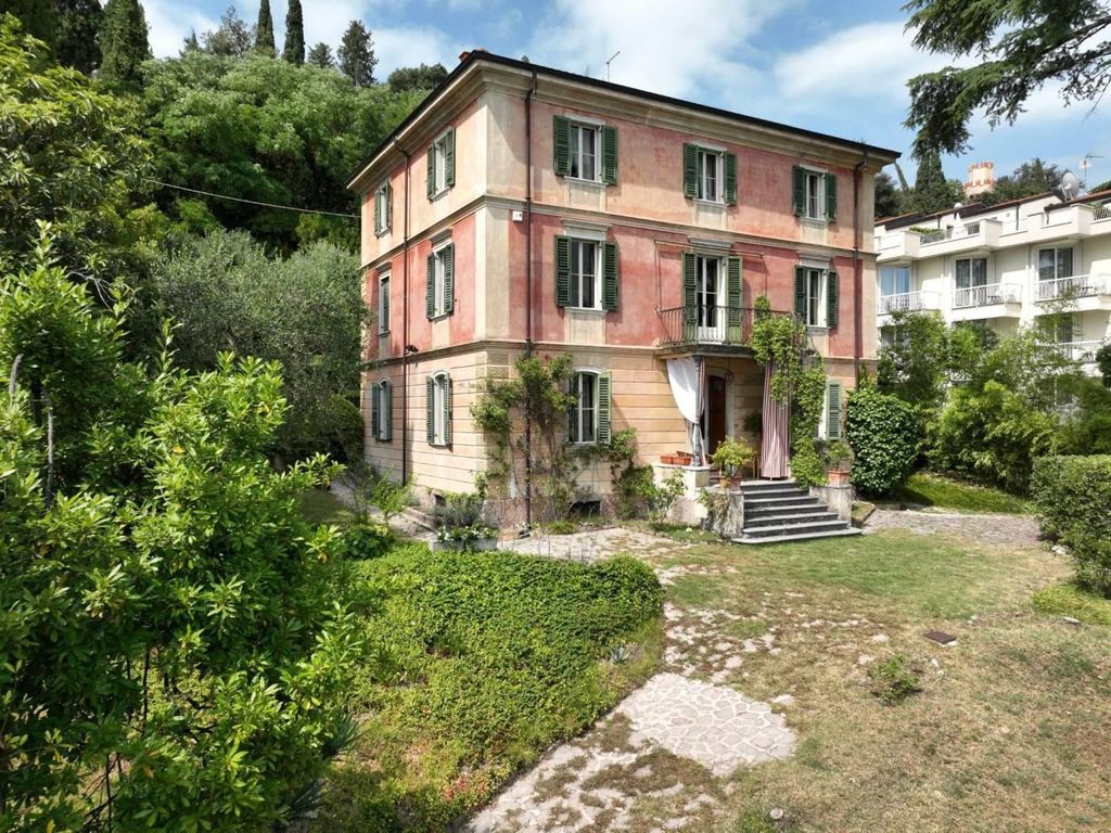 Villa di 440 mq in vendita Garda, Veneto