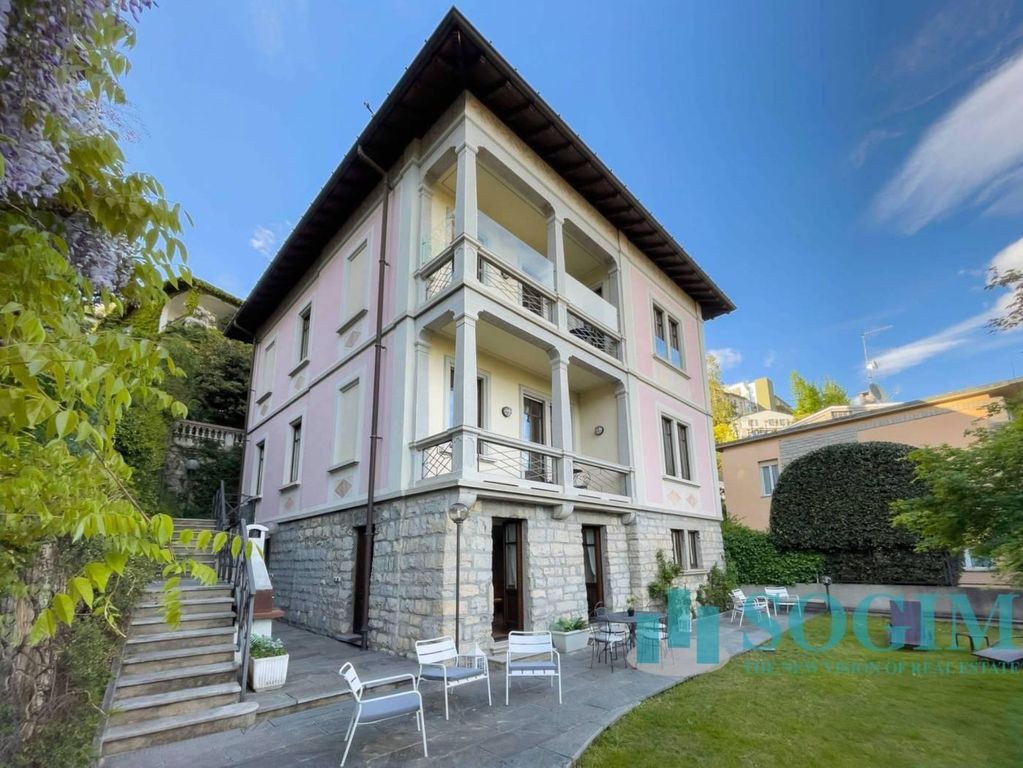 Villa di 520 mq in vendita Via Dei Villini, 10, Como, Lombardia