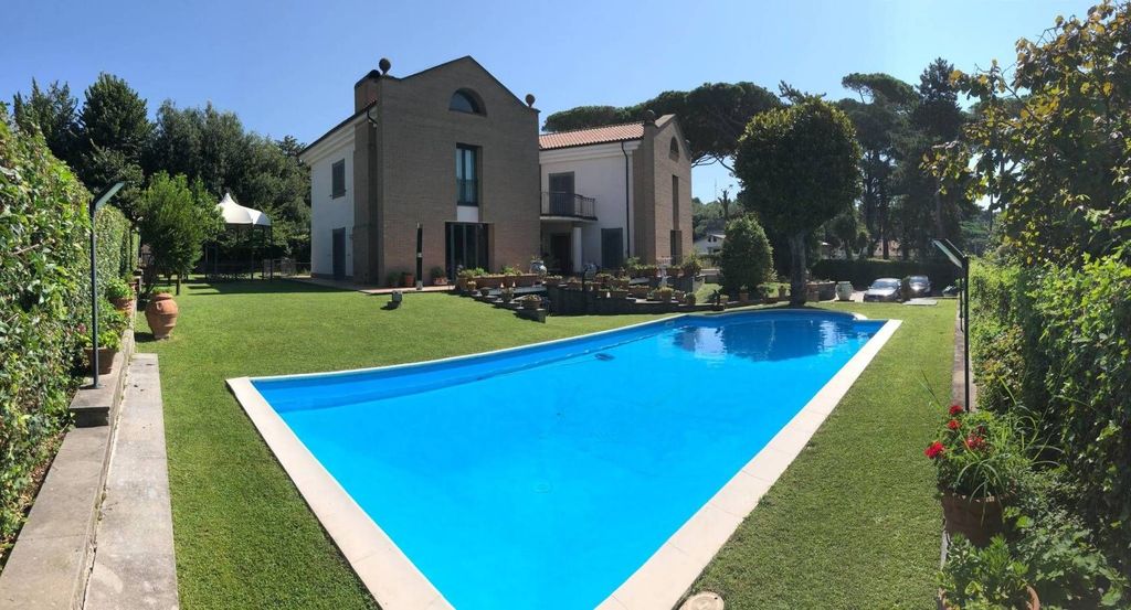 Villa di 700 mq in vendita Viale dei Gelsomini, Genzano di Roma, Lazio