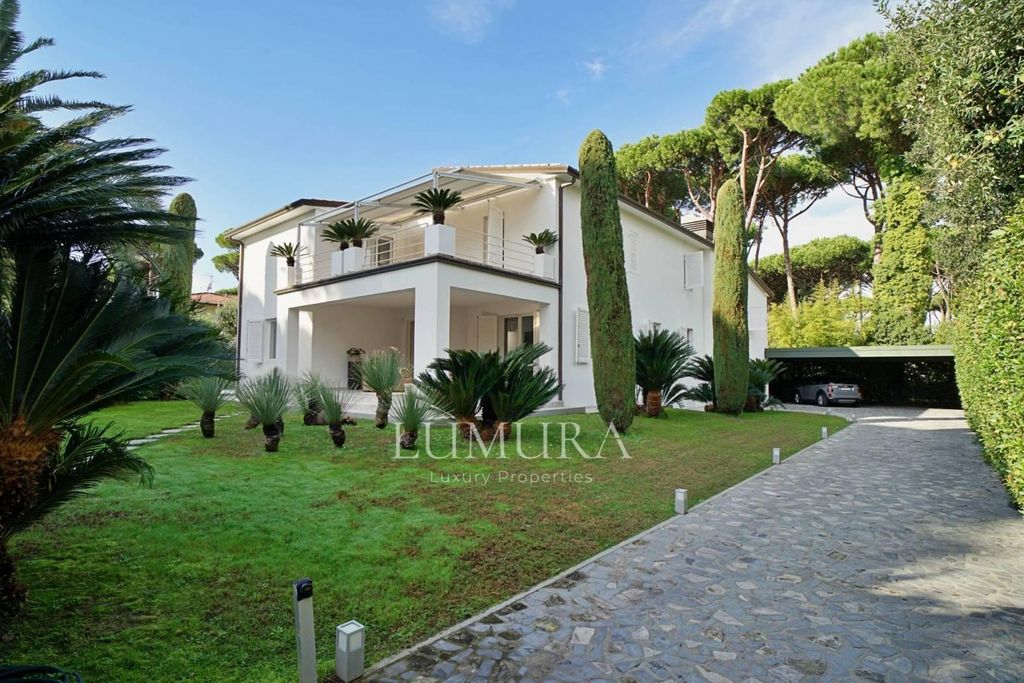 Esclusiva villa di 450 mq in vendita Via Dalmazia, Forte dei Marmi, Lucca, Toscana
