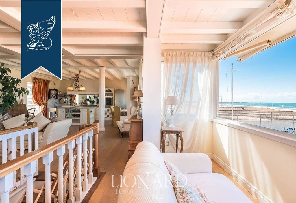 Appartement de 3 chambres de luxe en vente à Viareggio, Italie