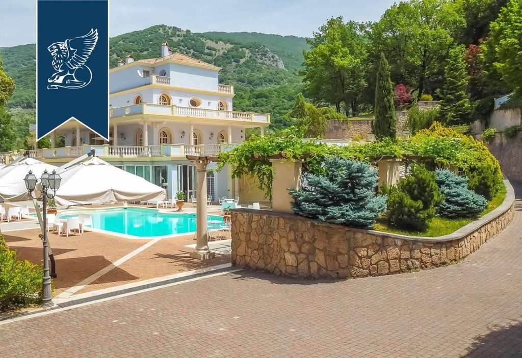 Esclusiva villa di 2000 mq in vendita Subiaco, Italia