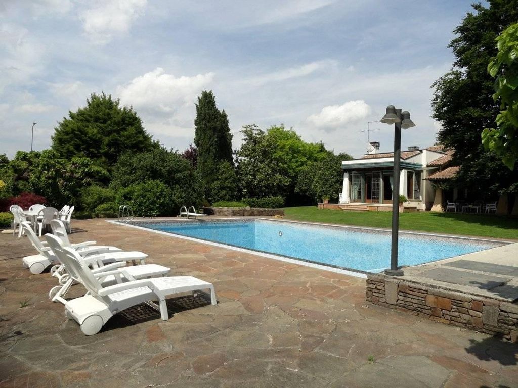 Prestigiosa villa di 650 mq in vendita, Viale Riviera Berica, Vicenza, Veneto