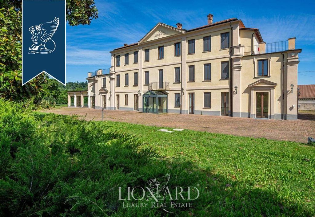 Prestigiosa villa di 1650 mq in vendita Narzole, Italia