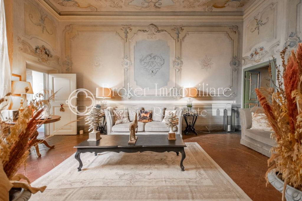Appartamento di prestigio in vendita Piazza Napoleone, Lucca, Toscana