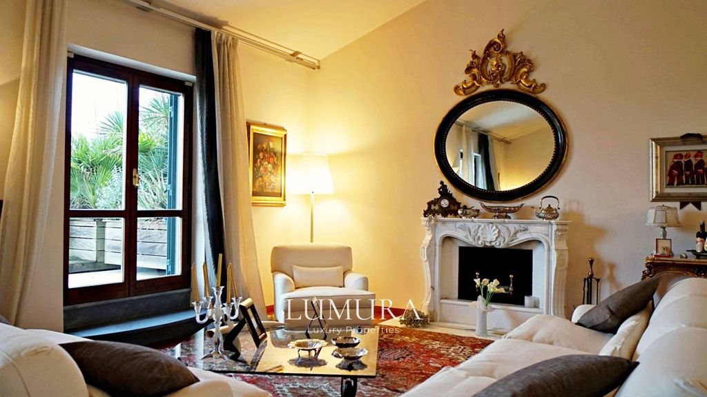 Prestigioso appartamento in vendita Viale Guglielmo Marconi, Viareggio, Toscana