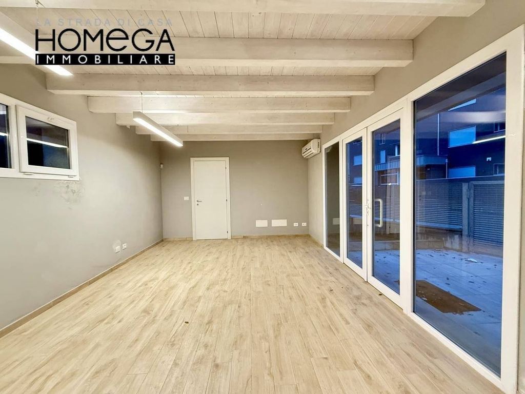 3 bedroom luxury Apartment for sale in Via della Guardia, 22, Bologna, Emilia-Romagna
