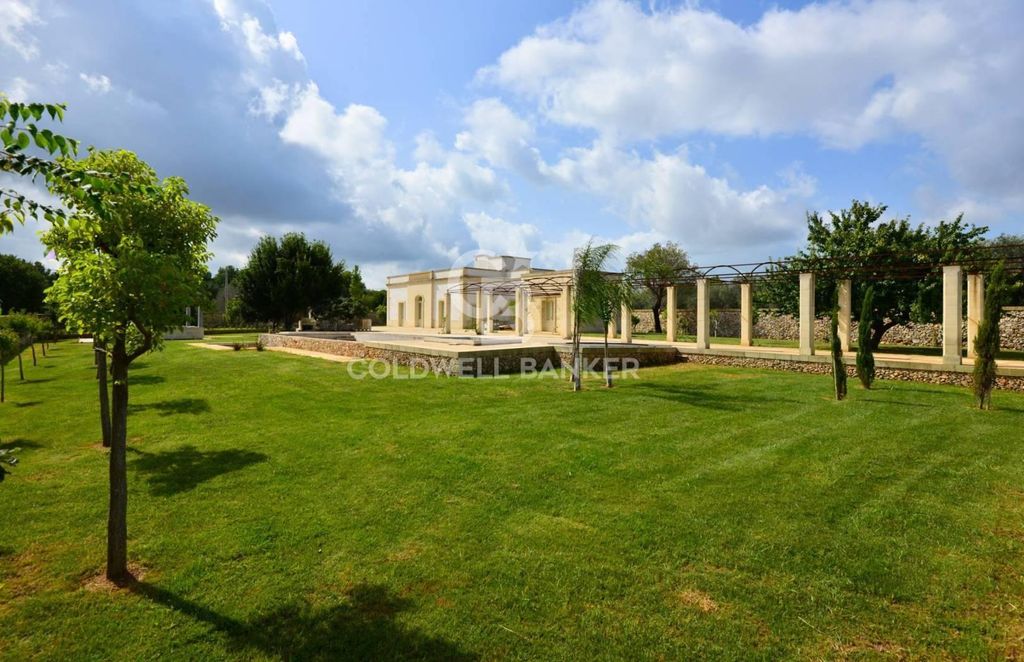 Prestigiosa villa di 2000 mq in vendita via vecchia palicella fosse, sn, Maglie, Puglia
