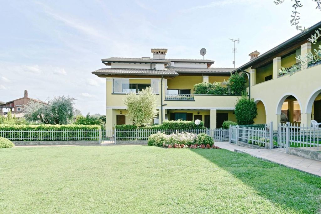 Appartamento di prestigio di 240 m² in vendita via Puccini, Padenghe sul Garda, Brescia, Lombardia