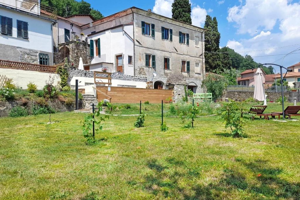 Lussuoso casale in vendita Via Pieve, Licciana Nardi, Toscana