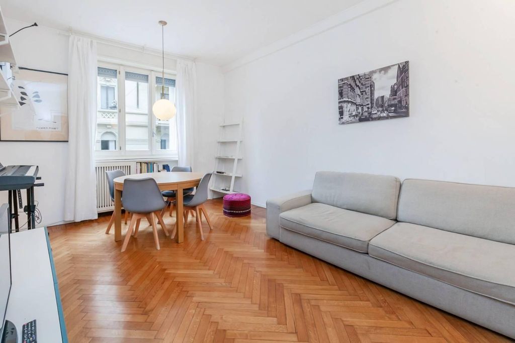 Prestigioso appartamento di 80 m² in vendita Piazza Aspromonte, 29, Milano, Lombardia