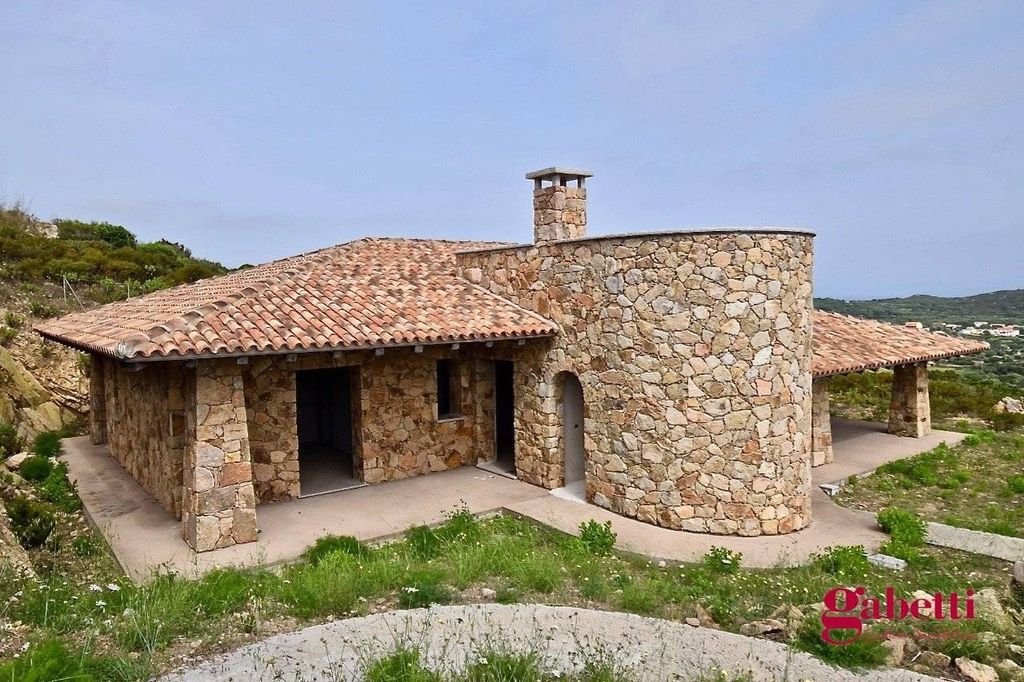Prestigiosa villa di 297 mq in vendita Capizza di Vacca, Santa Teresa Gallura, Sardegna