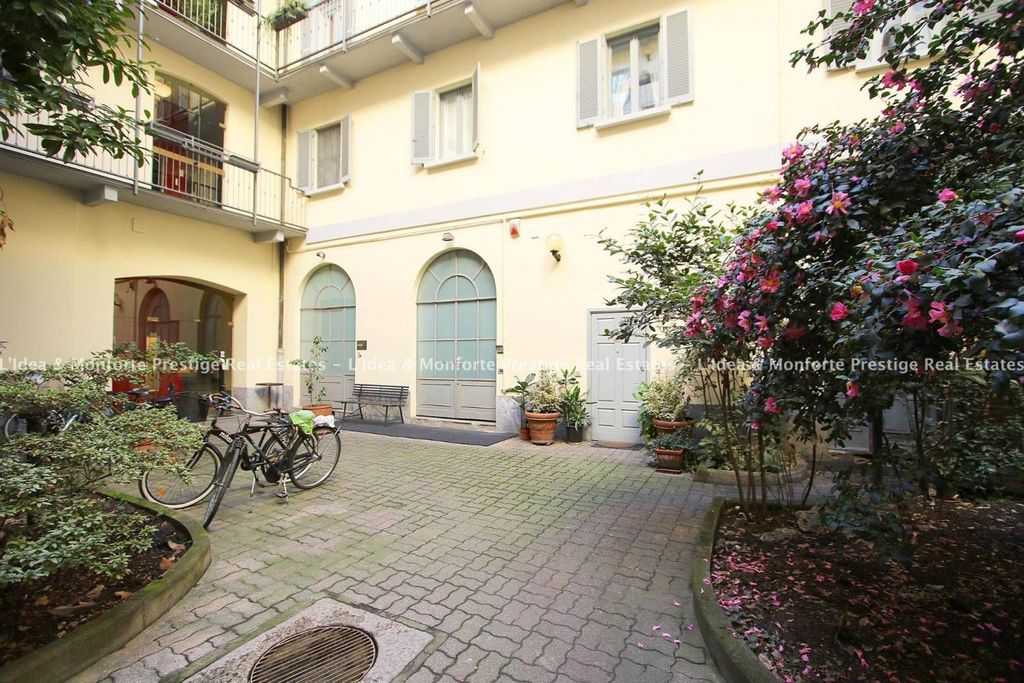 Prestigioso appartamento di 69 m² in vendita Piazza Risorgimento, Milano, Lombardia