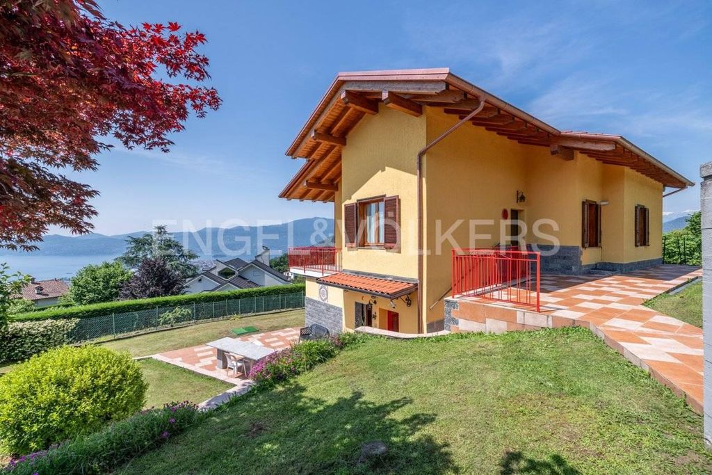 Villa in vendita Via Giulio Pastore, 21, Arizzano, Piemonte