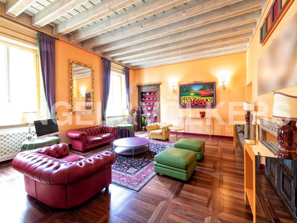 Prestigioso appartamento di 381 m² in vendita Brescia, Italia